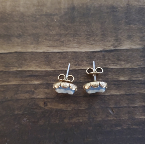 Vintage Gold & Blue Cameo Earrings - Picture 2 of 2